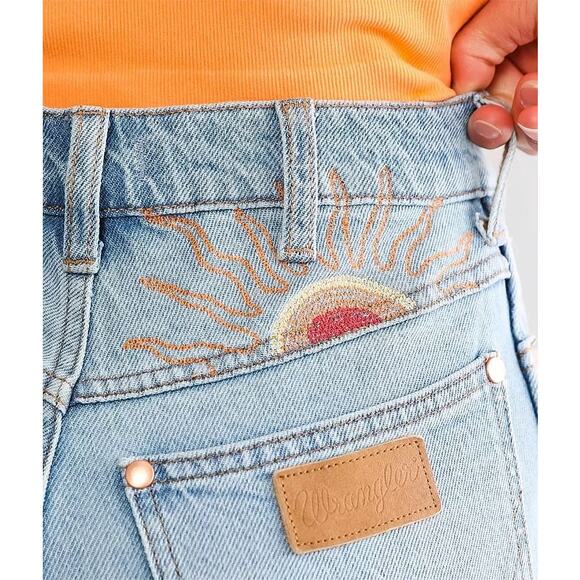 Wrangler Denim - NWT Westward 626 High Rise Boot embroidered sun Jeans